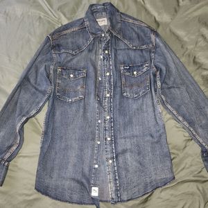 Wrangler denim button up shirt